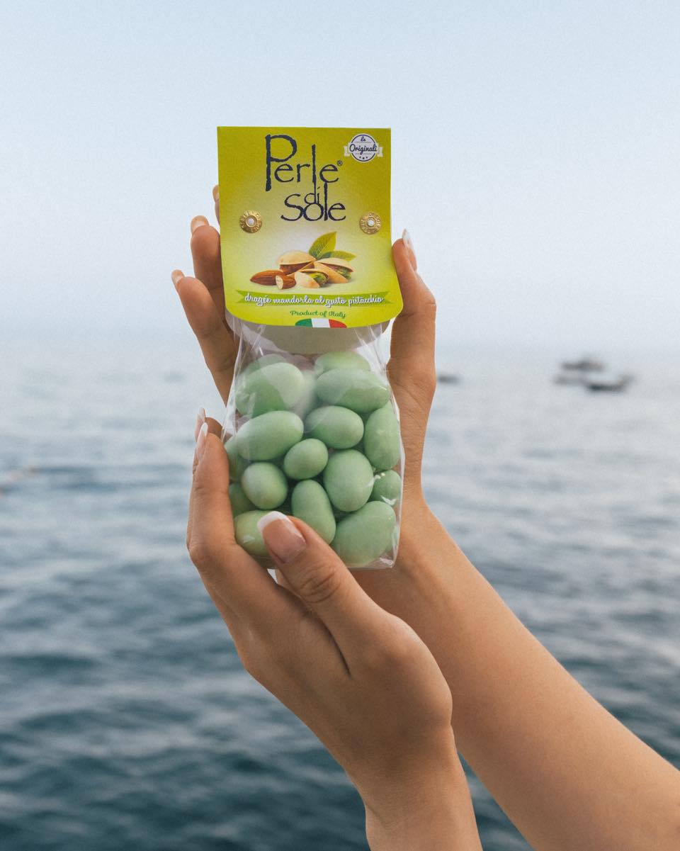 Italy Perle di Sole Whole Almond Chocolate - Pistachio Flavor - 150g