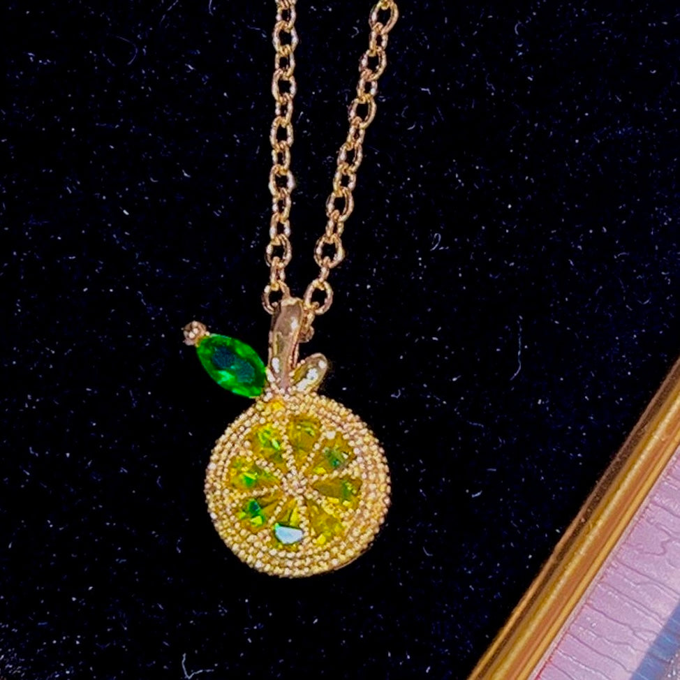Lemon-shaped green titanium steel simple clavicle necklace💚