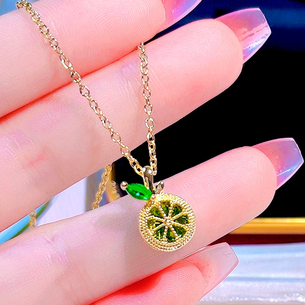 Lemon-shaped green titanium steel simple clavicle necklace💚